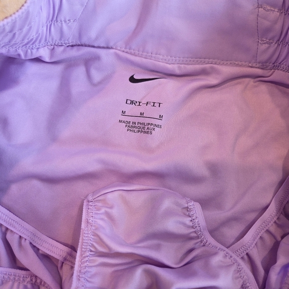 New Nike Women's DRI-FIT Loose Fit Training Shorts - Light Purple - Size Medium - Picture 5 of 10